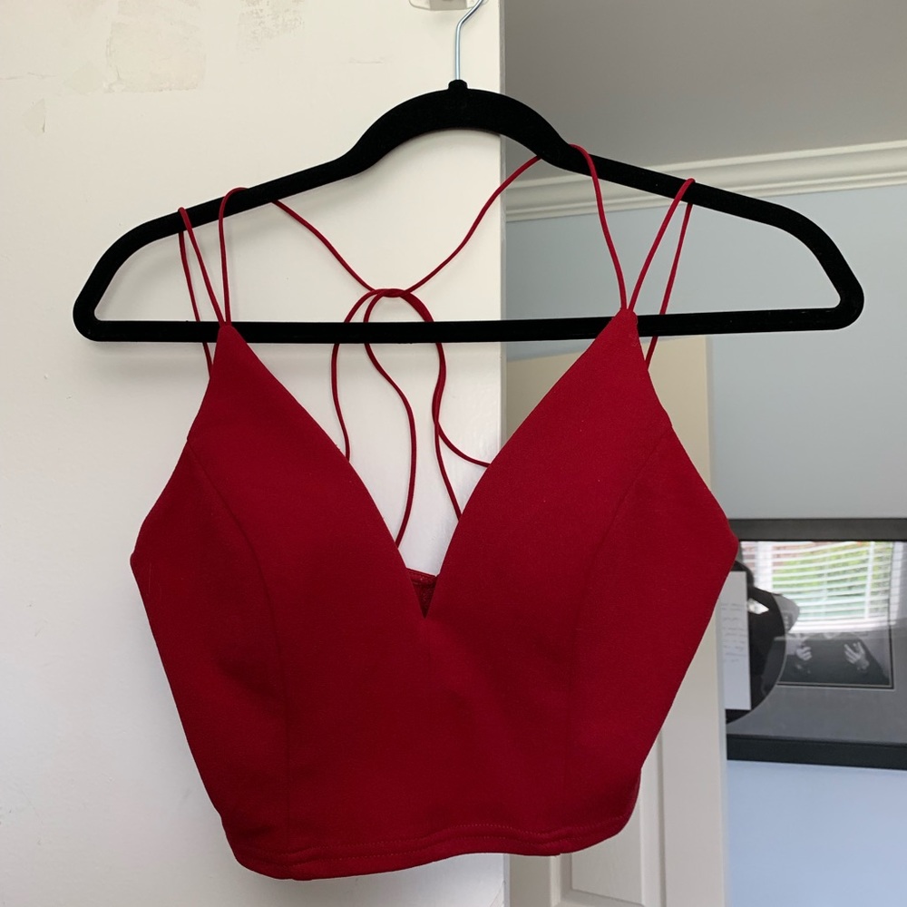 Windsor red top